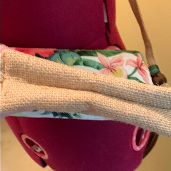 Kalia & Co Design Tropical Floral Cream and Green Crossbody Bag - Picture 5 of 10